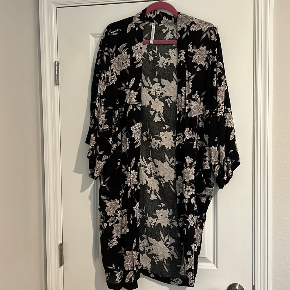 Spiritual Gangster Maya Kimono